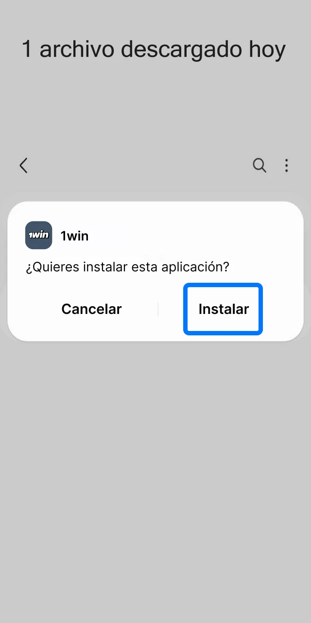 Abrí la carpeta de descargas y toca el archivo APK de 1win para completar la instalación.